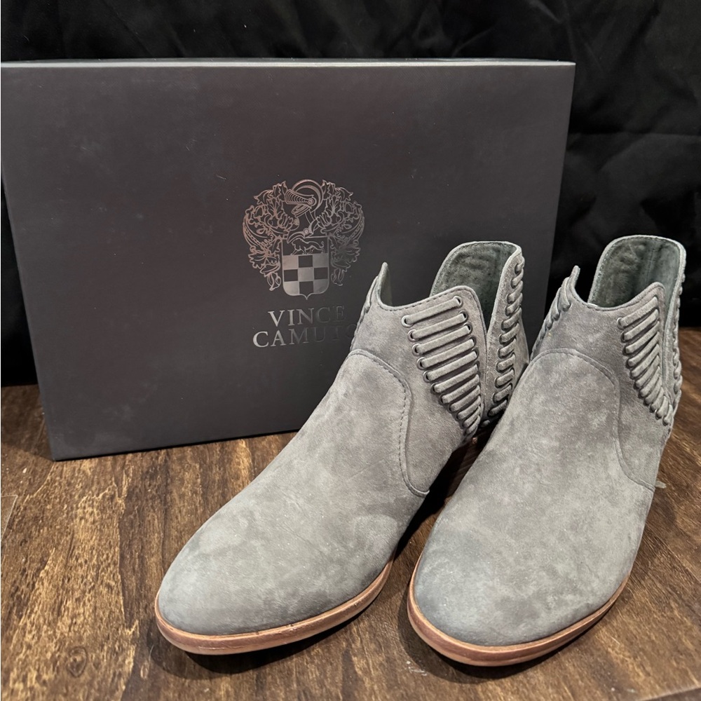 Vince Camuto Pevista bootie Size 6M
